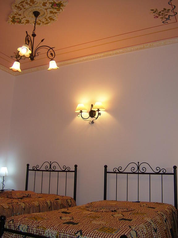 "O Viajante" Low Cost Hotel Estremoz Cameră foto