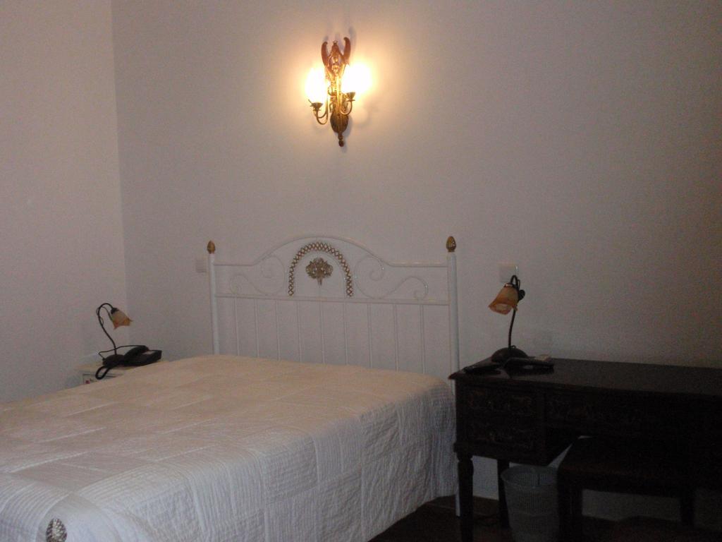 "O Viajante" Low Cost Hotel Estremoz Cameră foto